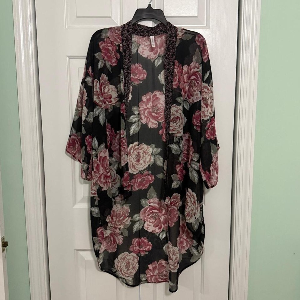 Gorgeous Pink Roses Sheerβ Cardigan Kimono Style Xhilaration Womens Sz XS or S